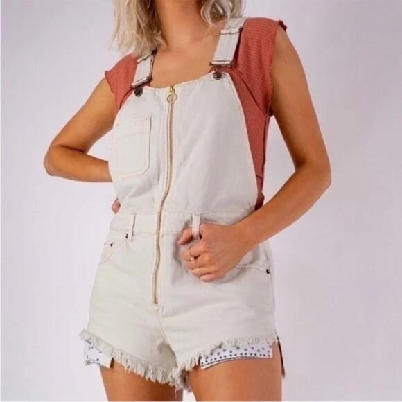 NWT We The Free Free People Sunkissed Denim Overall Shorts Size 8 - Picture 1 of 12